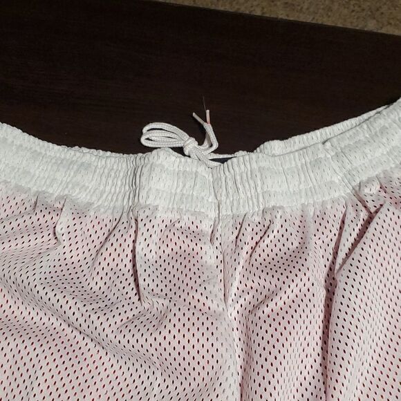 Men's Double Layered Mesh Shorts Big & Tall - Picture 3 of 7